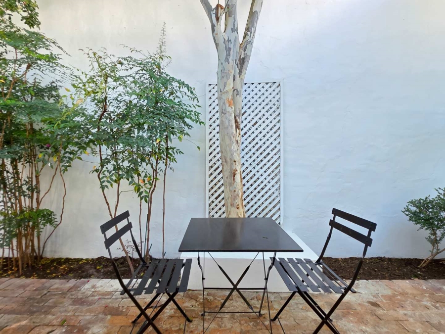 2 Bedroom Property for Sale in Gardens Western Cape